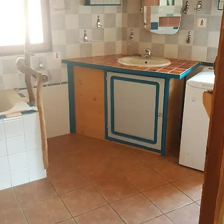 Maison Isolee Dans Les Vignes Et Les Bois * Valady