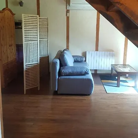 Maison Isolee Dans Les Vignes Et Les Bois Semesterbostad *